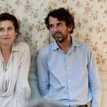 Emmanuelle Devo ed Eric Lartigau nella commedia Pourquoi tu pleures?