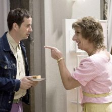 Kurt Krömer in una scena del film Eine Insel namens Udo