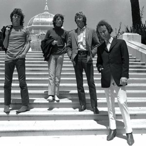 John Jim Morrison, John Densmore, Ray Manzarek e Robby Krieger immortalati dal film When You're Strange