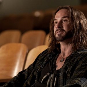 Colin Cunningham in un momento dell'episodio The Armory della serie Falling Skies