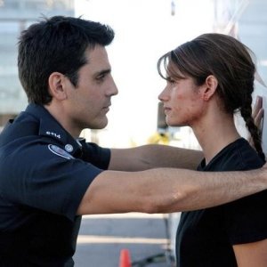 Ben Bass e Missy Peregrym nell'episodio Might Have Been di Rookie Blue