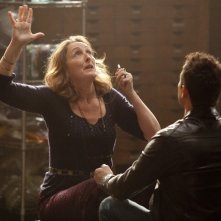 Fiona Shaw E Kevin Alejandro In Una Scena Della Stagione 4 Di True Blood 207268