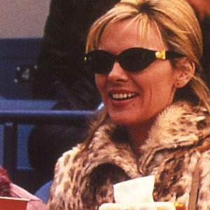 Kim Cattrall è Samantha Jones nel serial HBO Sex and the City.