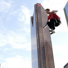 Chase Armitage in una scena del film Beat the World