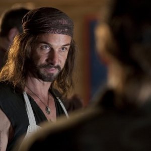 Colin Cunningham nell'episodio Prisoner of War della serie Falling Skies