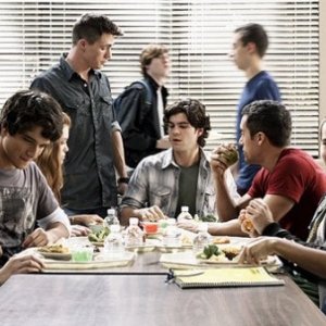 Il cast di Teen Wolf nell'episodio 'Pack Mentality' della prima stagione