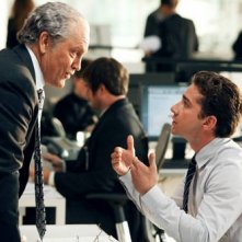 John Malkovich con Shia LaBeouf in Transformers: The Dark of the Moon