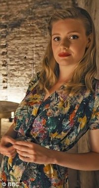 Locandina di Romola Garai