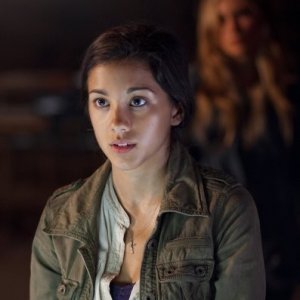 Seychelle Gabriel nell'episodio Prisoner of War della serie Falling Skies
