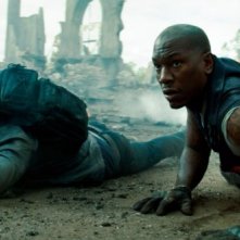 Shia LaBeouf insieme a Tyrese Gibson in Transformers: The Dark of the Moon