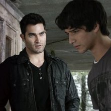 Tyler Posey e Tyler Hoechlin nell'episodio 'Pack Mentality' di Teen Wolf