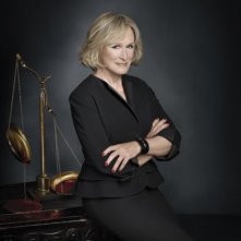 Una foto promozionale di Glenn Close in Damages stagione quattro