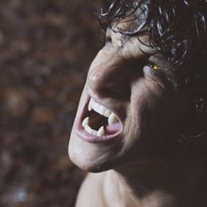 Una scena con Tyler Posey nell'episodio 'Wolf Moon' di Teen Wolf stagione uno