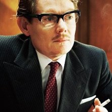 Una scena dell'episodio 'Pilot' di The Hour