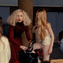 Isabelle Huppert e Anamaria Vartolomei in una scena di My Little Princess