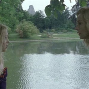 Isabelle Huppert e Anamaria Vartolomei nel film My Little Princess