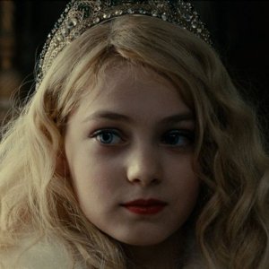 La piccola Anamaria Vartolomei in una scena di My Little Princess