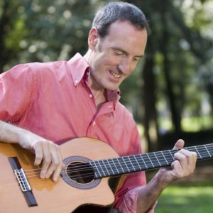 Marcello Appignani alla chitarra a Villa Borghese (Roma)