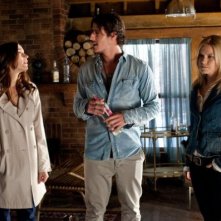 Emily Rose, Kathleen Munroe e Eric Balfour nell'episodio 'Love Machine' di Haven