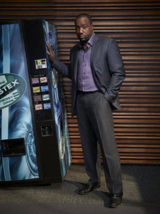 Malik Yoba in una foto promozionale per la serie Alphas