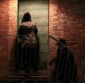 L'erede: una scena spettrale del film