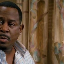 Martin Lawrence acqua e sapone in una scena del film Big Mommas: Like Father, Like Son