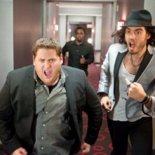 Russell Brand e Jonah Hill in fuga dai guai nel film Get Him to the Greek
