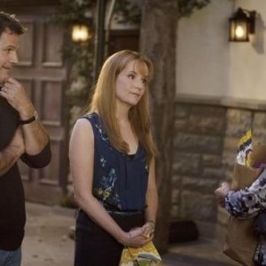 D.W. Moffett, Lea Thompson e Constance Marie nell'episodio 'American Gothic' di Switched at Birth