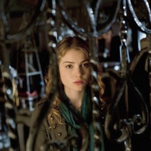 Skyler Samuels nell'episodio 'Green Star' di The Nine Lives of Chloe King