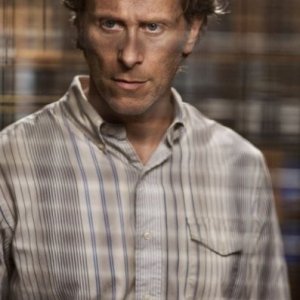 Steven Weber in un'immagine dell'episodio Grace della serie Falling Skies