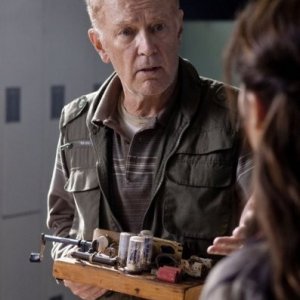 Un'immagine dall'episodio Grace della serie Falling Skies