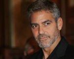 George Clooney, il fascino e l'ingegno dietro la macchina da presa