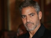 George Clooney, il fascino e l'ingegno dietro la macchina da presa