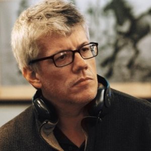 Una foto promozionale di Peter Tolan co-creatore di Rescue Me Stagione 7