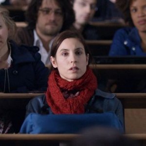 Anne Azoulay nei panni di Léa