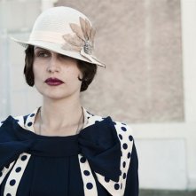 Laetitia Casta nei panni di Suzanne nel film Derrière Les Murs