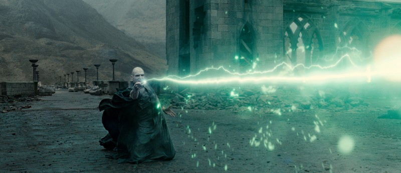 Ralph Fiennes In Una Scena Di Azione In Harry Potter E I Doni Della Morte Parte 1 208717