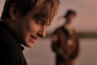 Trailer 2 - Restless