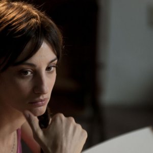 Francesca Inaudi in una immagine del film Come trovare nel modo giusto l'uomo sbagliato