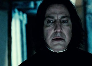 Alan Rickman in una sequanza di Harry Potter e i doni della morte parte 2