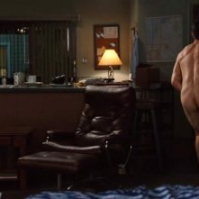Jake Gyllenhaal completamente nudo in una scena di Amore ed altri rimedi