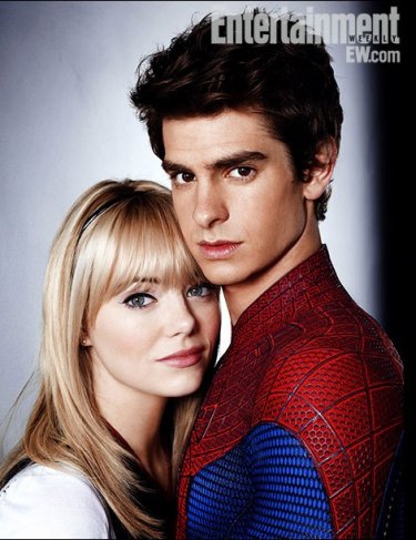 Andrew Garfield ed Emma Stone in una immagine di Spider-Man pubblicata da Entertainment Weekly