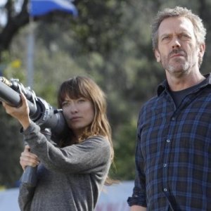 Hugh Laurie ed Olivia Wilde in un momento dell'episodio The Dig di Dr House