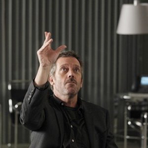 Hugh Laurie nell'episodio Recession Proof di Dr House
