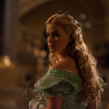 Un bel primo piano di Alice Eve in The Raven