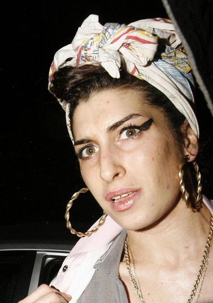 Amy Winehouse In Una Drammatica Immagine Scattata Nel 2008 210035