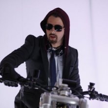 Hutch Dano in una scena dell'episodio Scott Free di White Collar