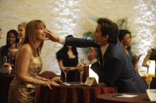 Jill Zarin e Matt Bomer nell'episodio Veiled Threat di White Collar