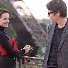 Kristin Scott Thomas ed Ethan Hawke in una scena di The Woman in the Fifth
