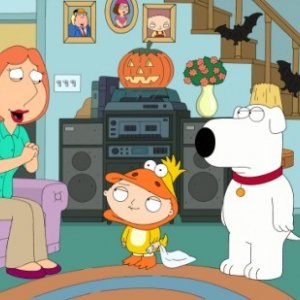 Lois, Stewie e Brian in una scena dell'episodio Halloween on Spooner Street de I Griffin